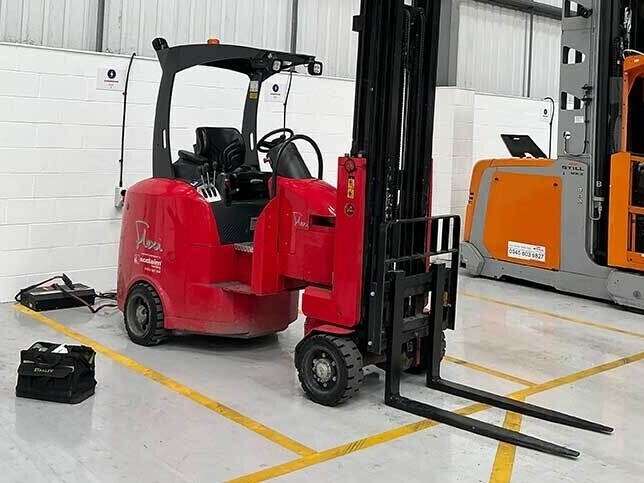 Warehouses &amp; Distribution Sites | Cert Safe Inspection Services Ltd | LOLER inspection High Wycombe | LOLER inspection company Buckinghamshire | LOLER Thorough examination Oxfordshire