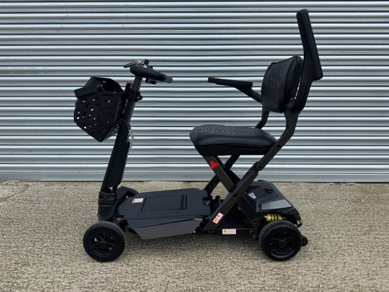 The Executive Luxury Auto Folding
