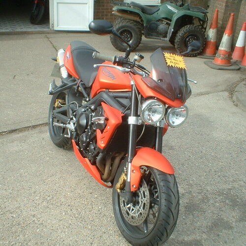 TRIUMPH STREET TRIPLE R