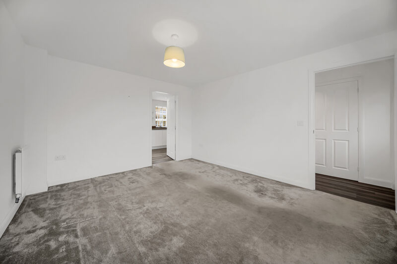 CLOS GLASCOED DINAS POWYS UNFURNISHED THREE BEDROOM DETACHED HOUSE WITH GARAGE 