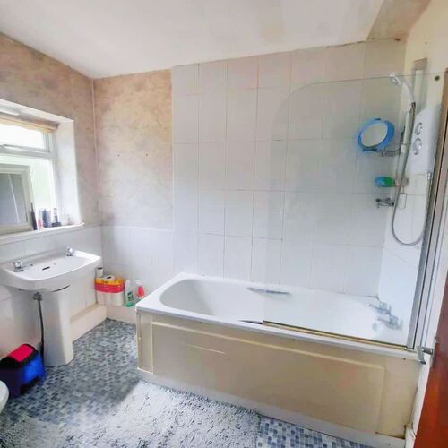  3 Double Bedroom House To Let