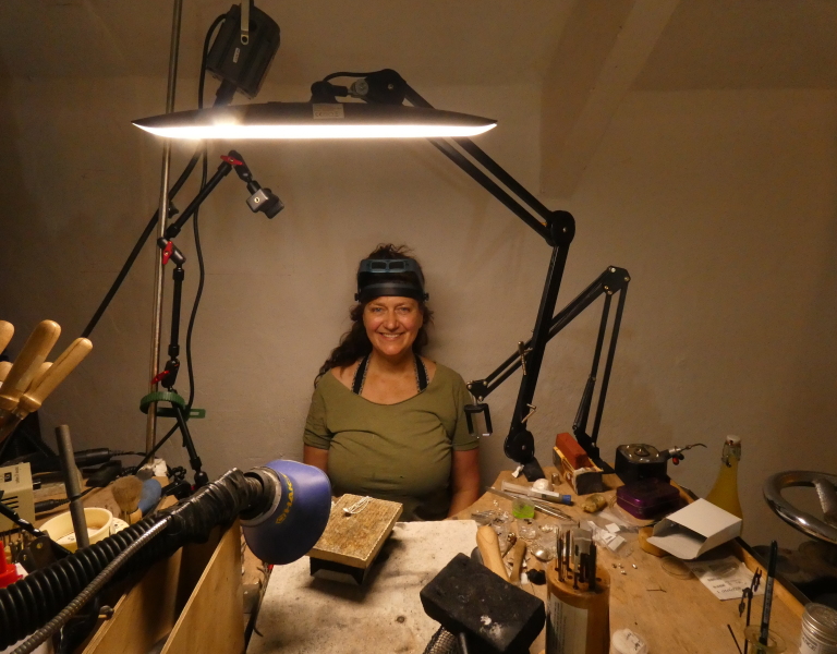 About | Gypsy Jeweller | One to one jewellery tuition |  Learn enamelling and stone setting | Unique handcrafted jewellery