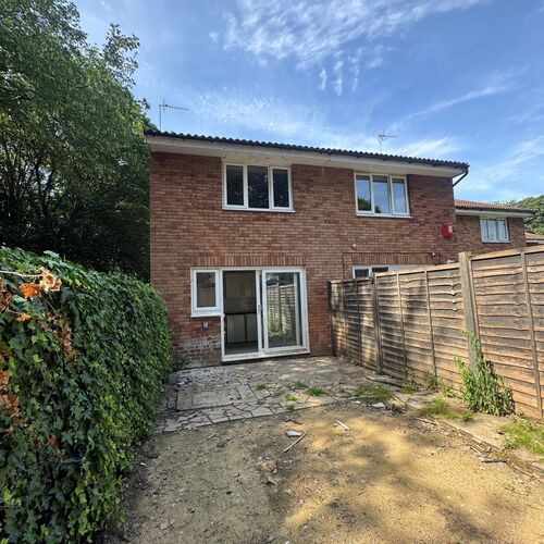 BRADWELL VILLAGE - 2 BEDROOM HOUSE with Garden