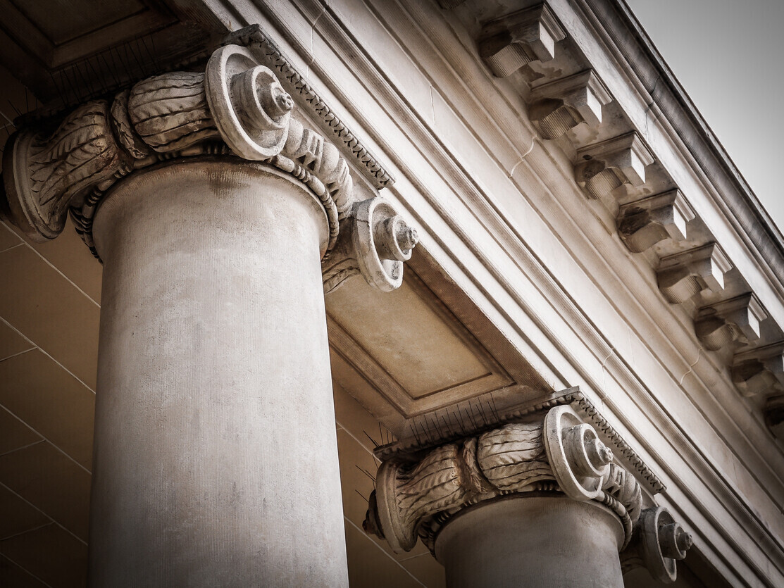 Governance Committee | FOS Litigation Group