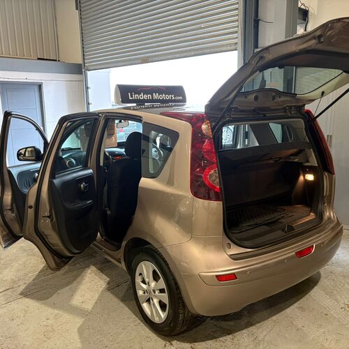 2011 (11) NISSAN NOTE ACENTA 1.6 5 DOOR AUTOMATIC