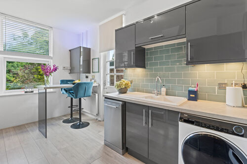 Kings Avenue, Eastbourne