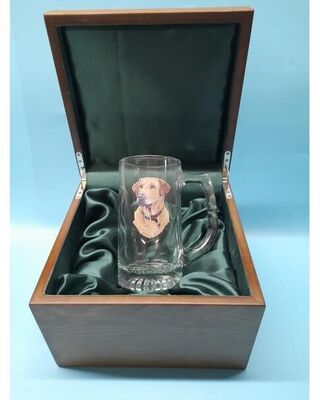 American Stein glass with Yellow Labrador image