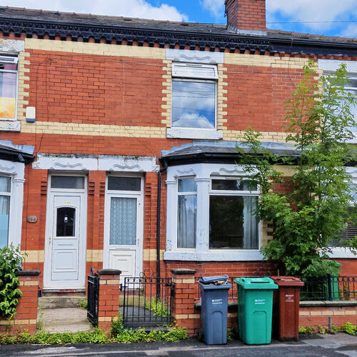 2-Bed Mid-Terrace House For Sale