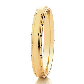 Studded edge diamond cut ring