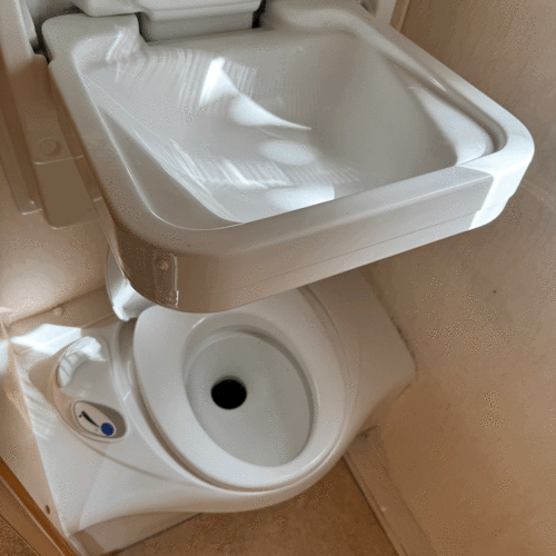 2008 Nu Venture Moniche Motorhome - 1 Family from new - 3678 Miles!