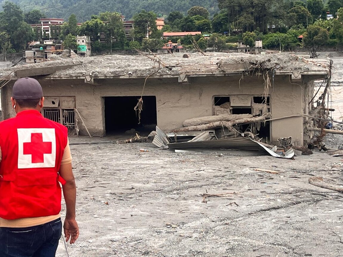 Nepal flood disaster victims receive £50,000 from Cornwall Freemasons  | Provincial Grand Lodge of Cornwall | How to become a Freemason in Cornwall | Freemasonry lodges near me Cornwall  | What is Freemasonry in Cornwall UK