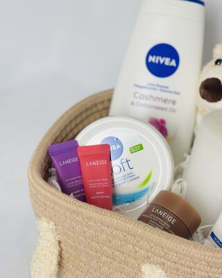 The Handpicked Hamper