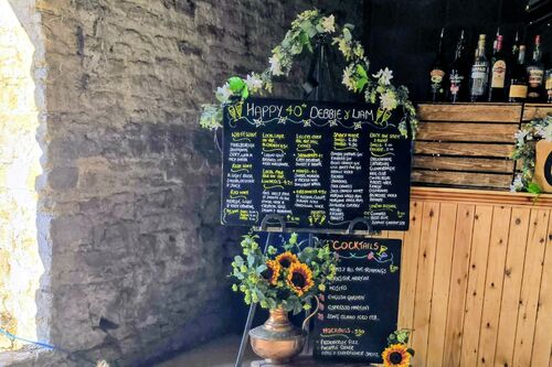 Gallery | Jolly Hucksters Mobile Bar Company | mobile bar Hertfordshire/mobile bar Buckinghamshire/mobile bar Hertfordshire/Wedding bar Buckinghamshire | wedding bar Hertfordshire | Real ale events bar /corporate events Hertfordshire/party bars Buckinghamshire/charity event bars