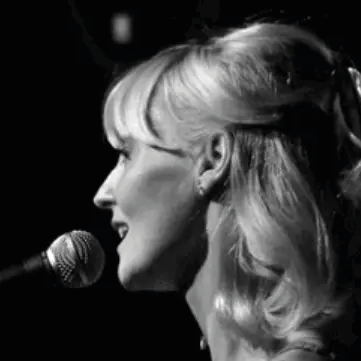 Friday 17th April/ The Sunset Session with Sarah Jane Hassell 