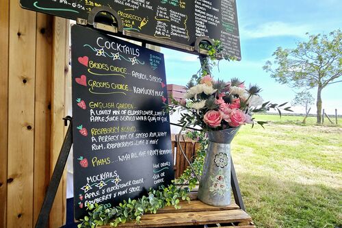Gallery | Jolly Hucksters Mobile Bar Company | mobile bar Hertfordshire/mobile bar Buckinghamshire/mobile bar Hertfordshire/Wedding bar Buckinghamshire | wedding bar Hertfordshire | Real ale events bar /corporate events Hertfordshire/party bars Buckinghamshire/charity event bars