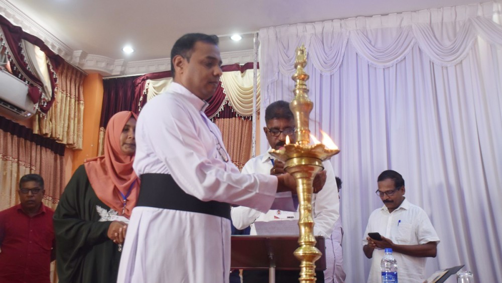 தூய்மையான அரசியலுக்காக ஒன்றிணைவோம்