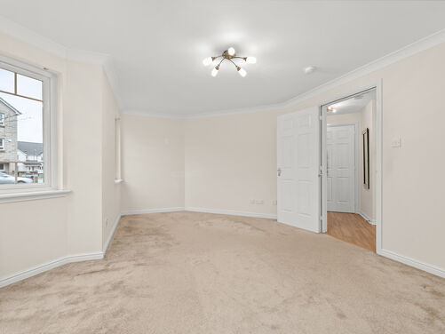 McCormack Place, Larbert, FK5 4TU