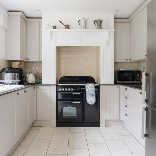 1 Hillside Way, Welwtn AL6 0TY