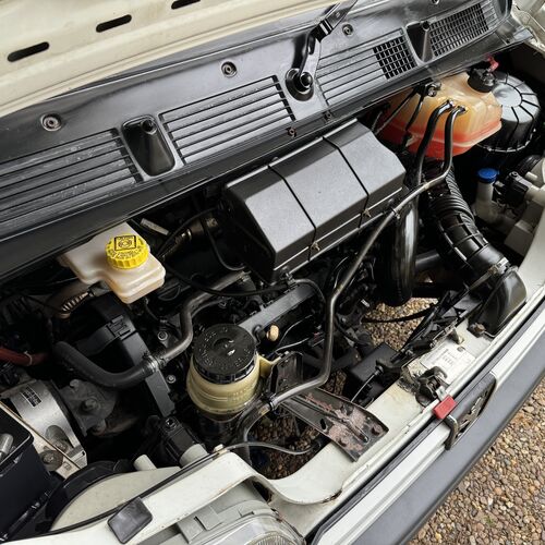 Elddis Avantgarde 100 Motorhome 5 Berth - 2002 Peugeot Boxer 2.0HDi