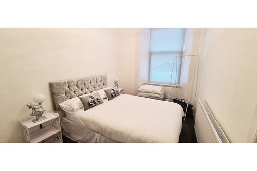 Bonny Bute House, 20 Bishop Street, Rothesay, Isle of Bute, PA20 9DG