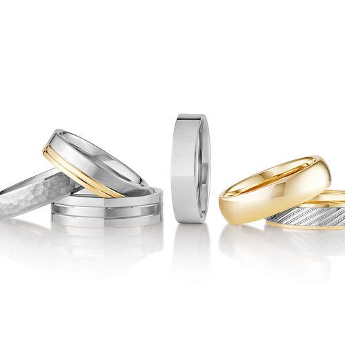 18ct 5mm TWO COLOUR diamond cut diagonal mille-grain detail ring