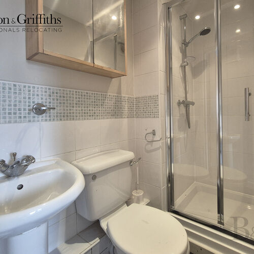 Renting in Cardiff - 2 Bedroom Apartment, Cardiff Bay