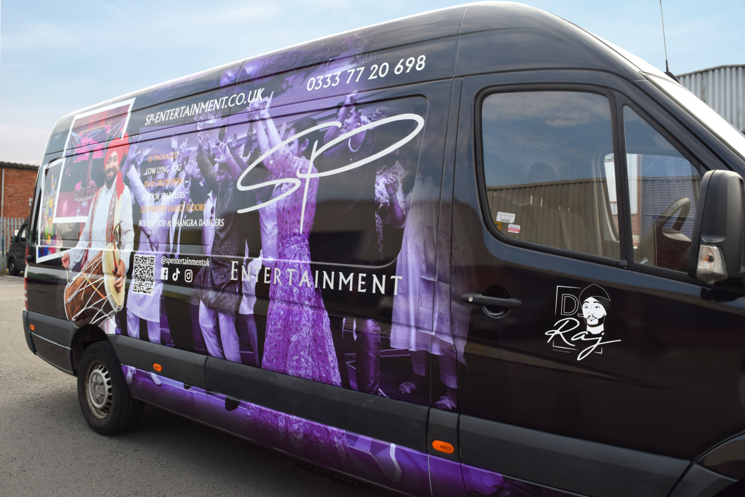 SP Entertainment - Mercedes Sprinter L3H2