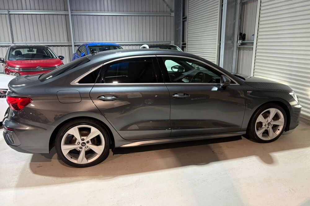 AUDI A3 35 TFSI S LINE S TRONIC