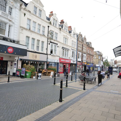 Freehold Town Centre Shop Investment