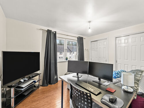 James Short Park, Falkirk, FK1 5EB