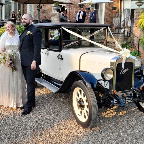Gallery | Wedding Cars Harpenden, St Albans, Watford, Hemel Hempstead | Heritage Classic Cars