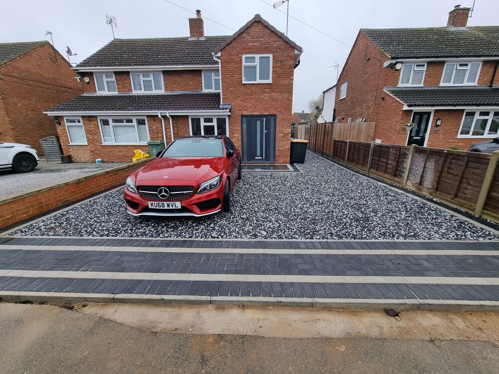 Gallery | Hd Landscaping | Landscape Gardening | Garden Maintenance Leighton Buzzard | Garden Design Bedfordshire