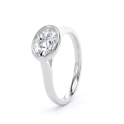 Horizontally set oval rubover solitaire