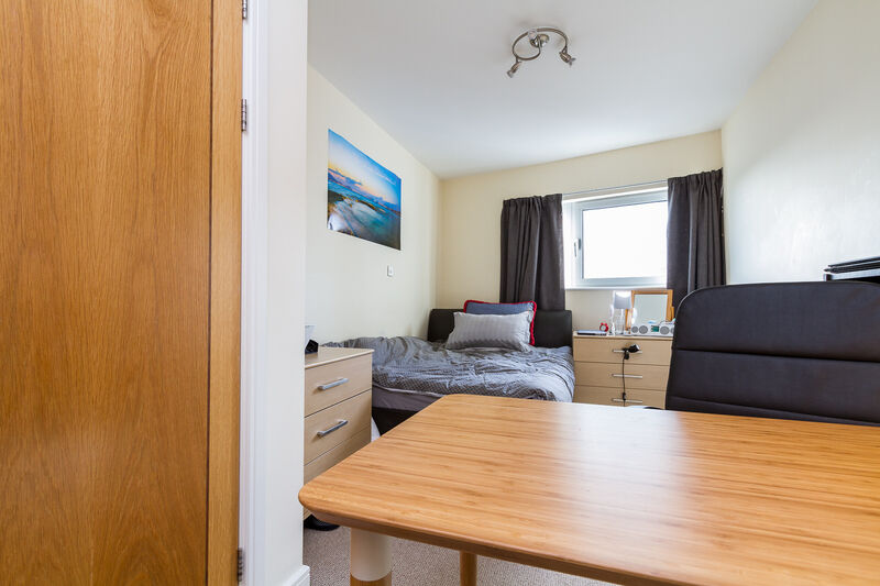 ALTOLUSSO CARDIFF CITY CENTRE FULLY FURNISHED TWO BEDROOM APARTMENT WITH PARKING
