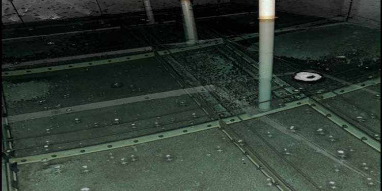 Replacement of hollow roof support struts