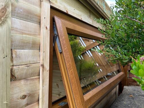 12x6 Corner Summer House