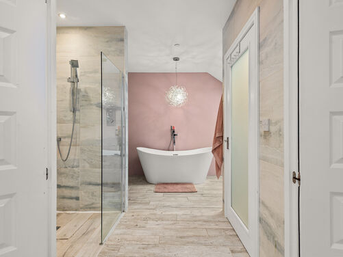 Vicar Street, Falkirk, FK1 1LL