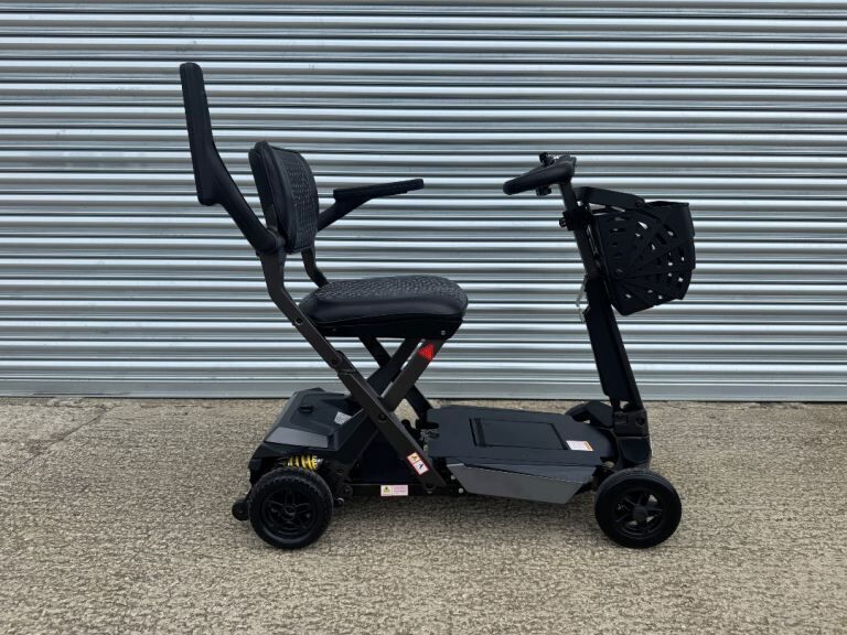 The Executive Luxury Auto Folding