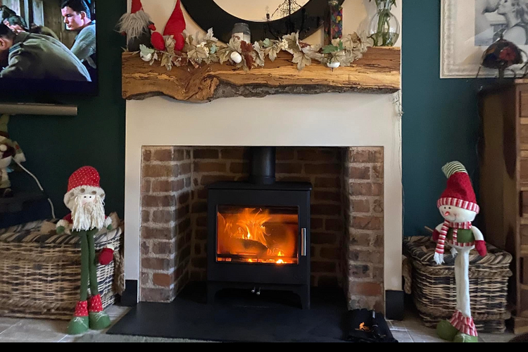 Muscle Stone & Brick Solutions | Stonework masonry builder -Reponiting-repair Cardiff | Brickwork builder -repointing -repair-Cardiff | Garden walls-extensions-patios-garages-porches-garden kitchen ovens-home structural repairs-BBQ.cardiff