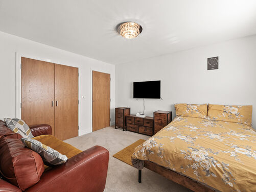 Macgregor Place, Larbert, FK2 8RJ