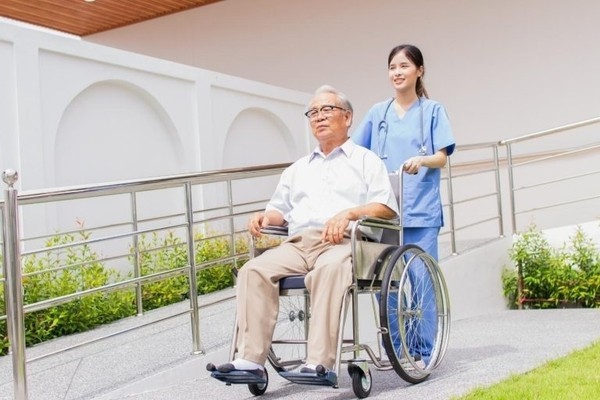 Stroke Recovery at Home: The Benefits of Physiotherapy with Estuary Physio