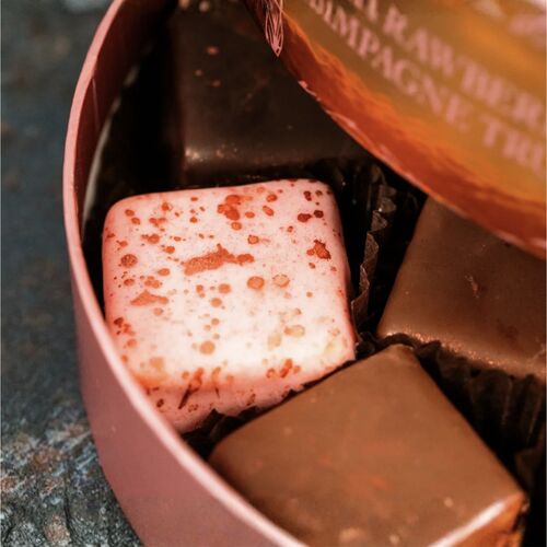 Holdsworth Strawberry Champagne Truffles 170g