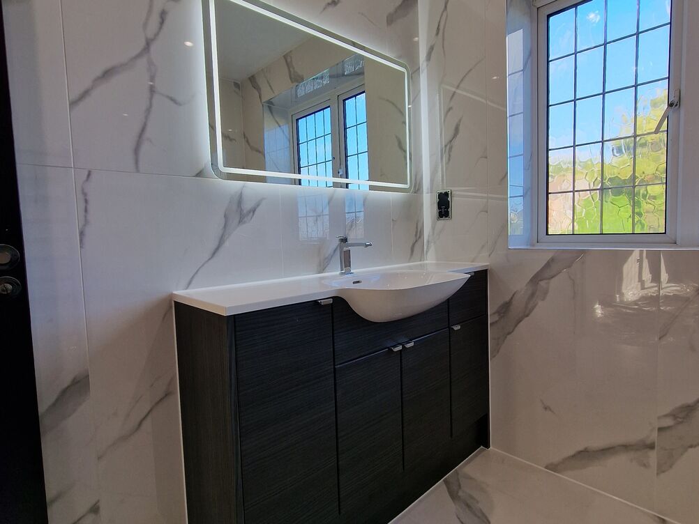 5 Bedroom double extension and full refurbishment 