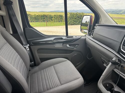 Ford Tourneo Custom Auto 8 Seater