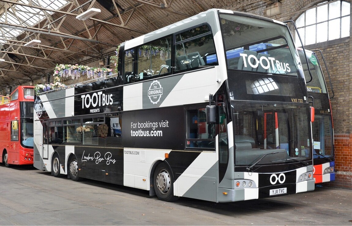 Bath Bus Company 32 Vehicle Tootbus Branding