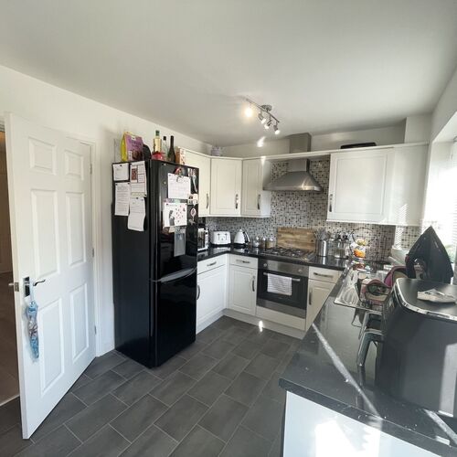 Ffordd Y Dolau, Llanharan, CF72 9ZD