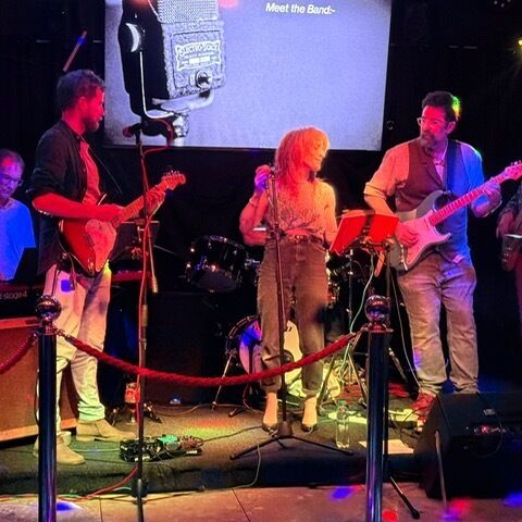 LEANNE & THE LOST SOULS