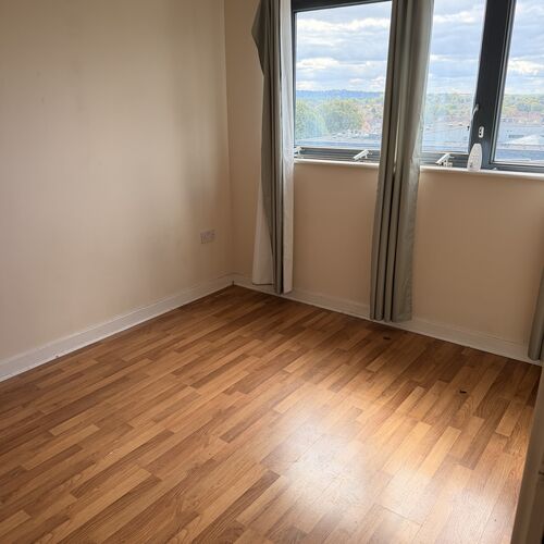 CENTRAL BLETCHLEY - 1 BEDROOM APARTMENT
