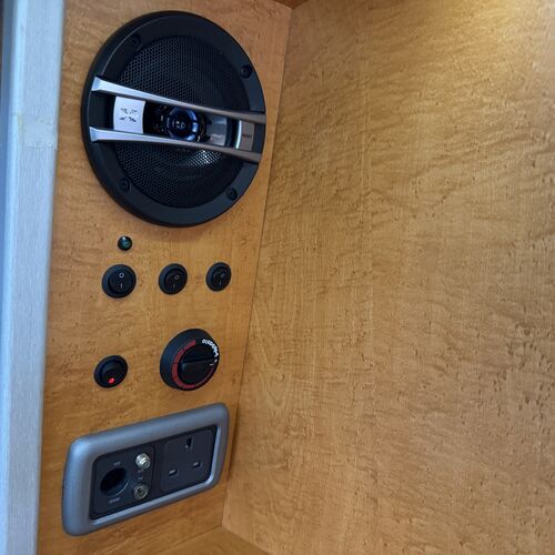 Wellhouse Toyota Granvia Luxury Camper Van 4 Berth - Automatic 4WD