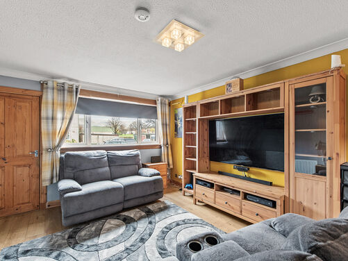 The Cleaves, Tullibody, FK10 2XD